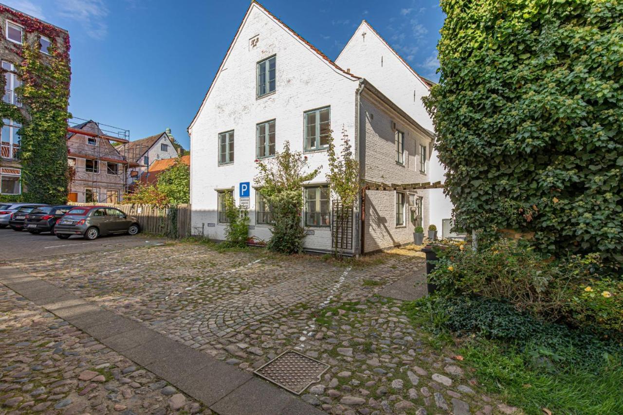Fewo1846 - Hugo Eckener - Komfortable Maisonette-Wohnung Mit 2 Schlafzimmern Im Stadtzentrum Flensburg Kültér fotó